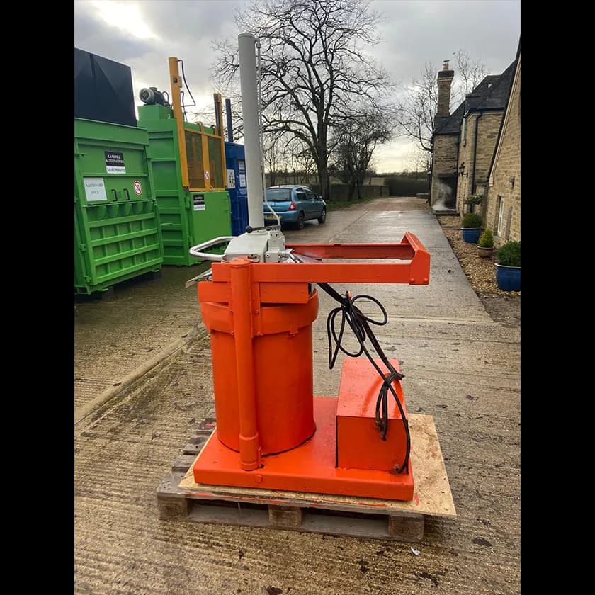 LFA-BP_0003_ac701211-0c9f-444e-b359-bf05de5f1ca8