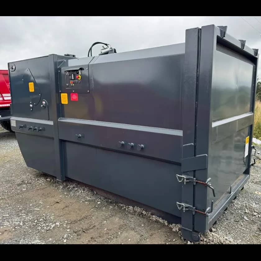 LFA-PC-10-_0008_9----Photos.png