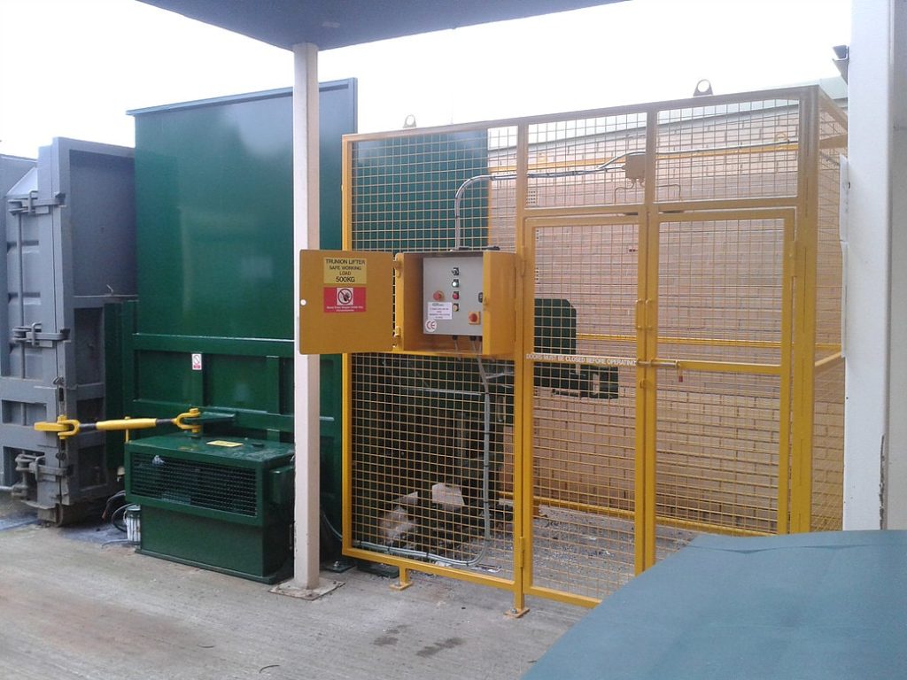 Static Compactor with Cage and bin lift