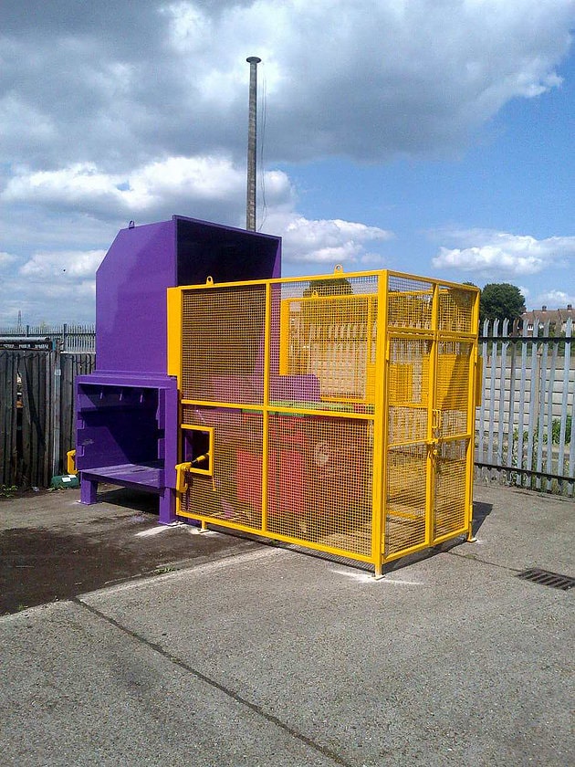 Static Compactor with Cage and bin lift