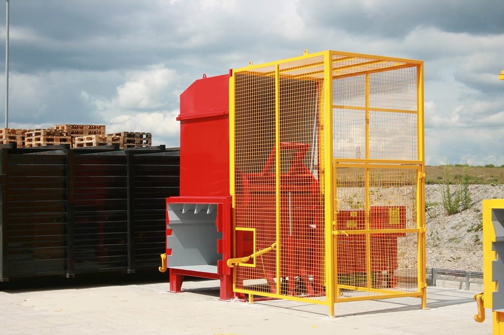 Static Compactor with Bin Lift