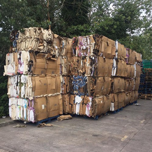 Cardbord recycling bales